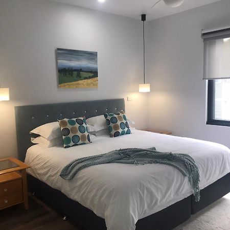 מטונג Gillys Guesthouse מראה חיצוני תמונה