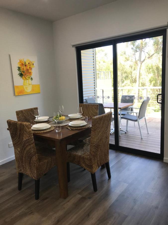 מטונג Gillys Guesthouse מראה חיצוני תמונה
