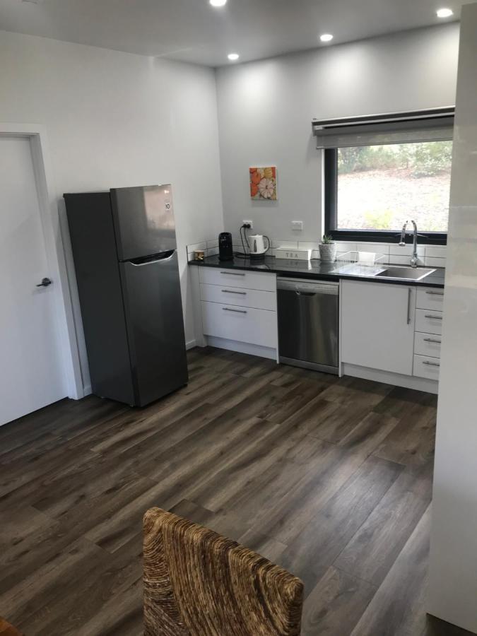 מטונג Gillys Guesthouse מראה חיצוני תמונה